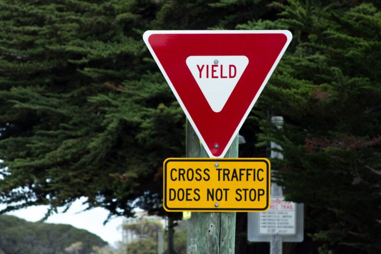 photo of a yield traffic sign
